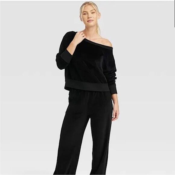 JoyLab Women’s Black Oversized Velour Sweatshirt, Size L, NWT - Picture 1 of 7